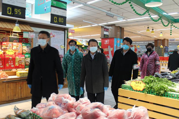 区人大常委会主任孟宪伟走访调研济南银座和谐广场