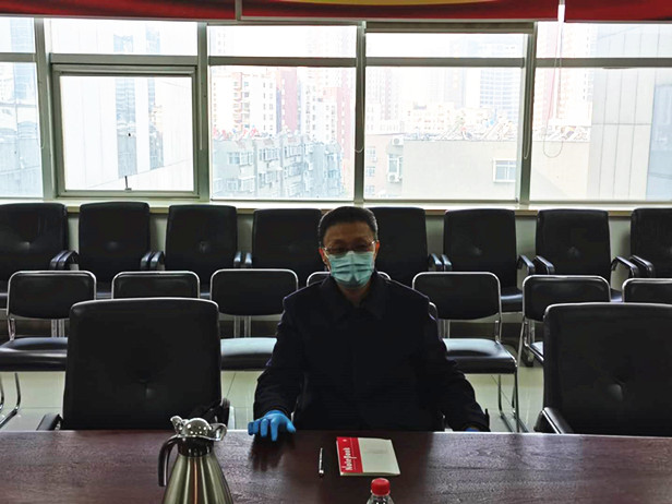 区人大常委会主任孟宪伟走访调研济南银座和谐广场