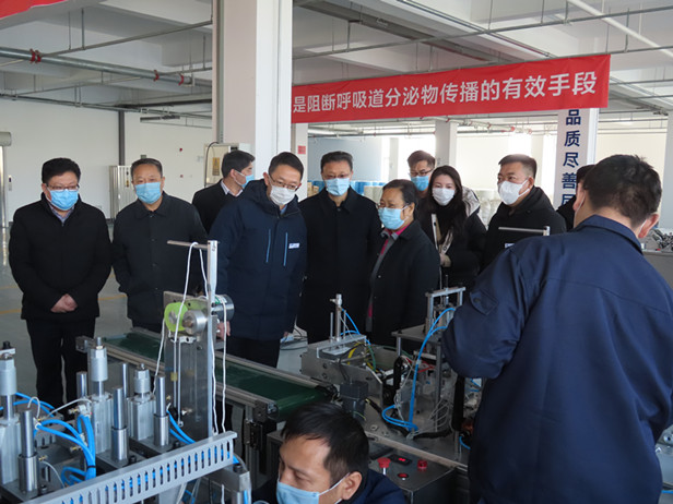 市人大常委会副主任巩宪群带队暗访槐荫区重点场所疫情防控和企业复工复产情况