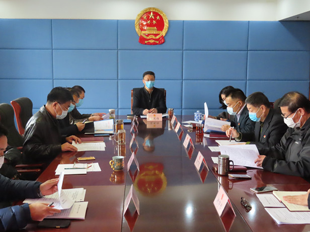 区人大常委会召开主任会议