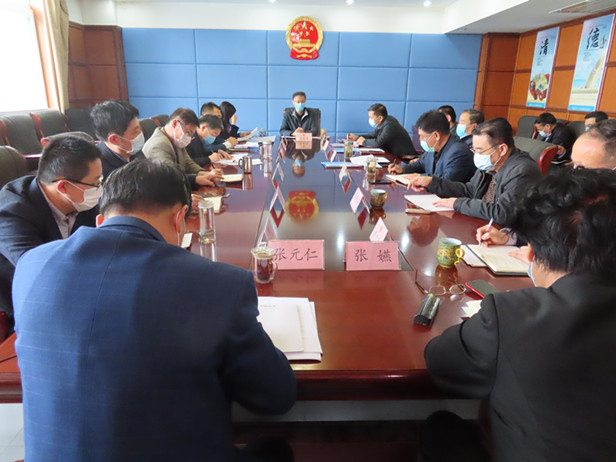 区人大常委会党组理论学习中心组集体学习中央政治局常务委员会会议精神