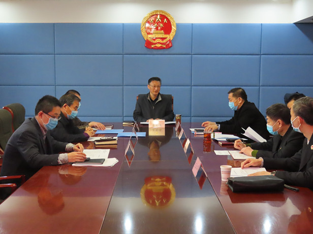 区人大常委会主任孟宪伟主持召开主任会议、走访慰问市派槐荫区进社区工作组