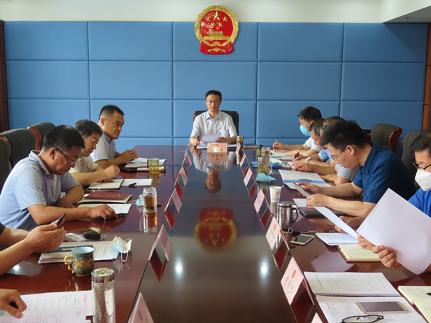区人大常委会召开主任会议