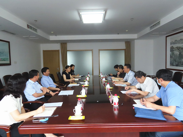 区人大常委会主任孟宪伟带队调研驻区企业