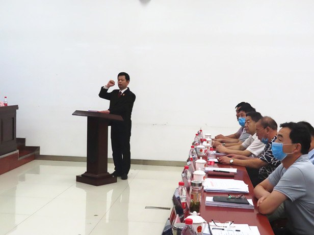 区十八届人大常委会召开第29次会议