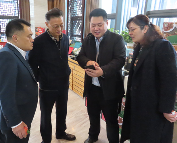 孟宪伟主任带队到济南西城高科农业发展有限公司开展调研活动
