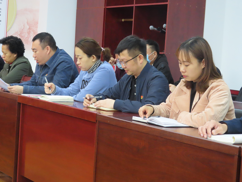 区人大常委会机关党支部与“双报到”社区共同开展主题党日活动