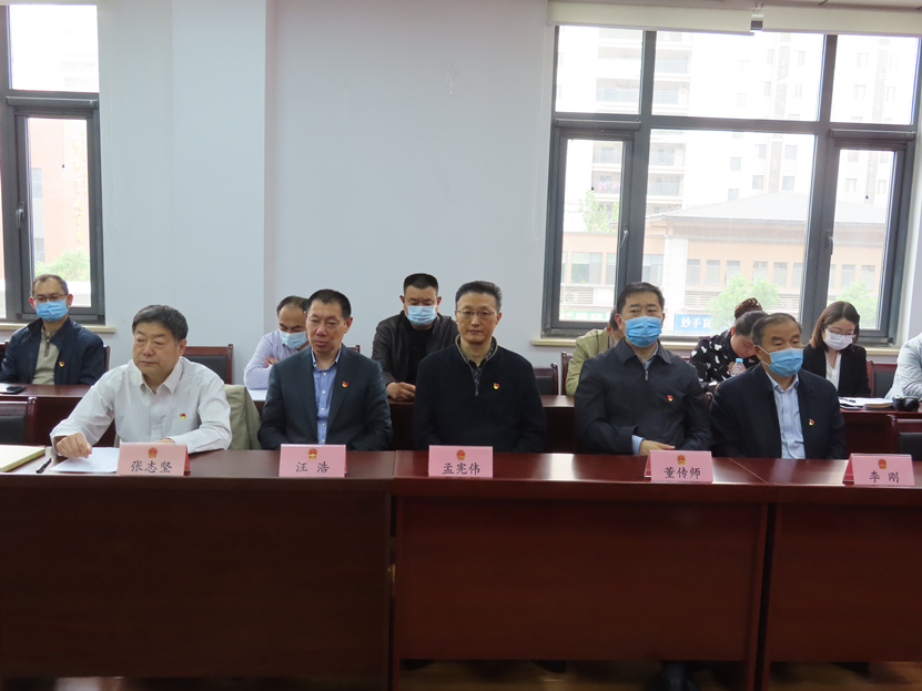 区人大常委会机关党支部与“双报到”社区共同开展主题党日活动