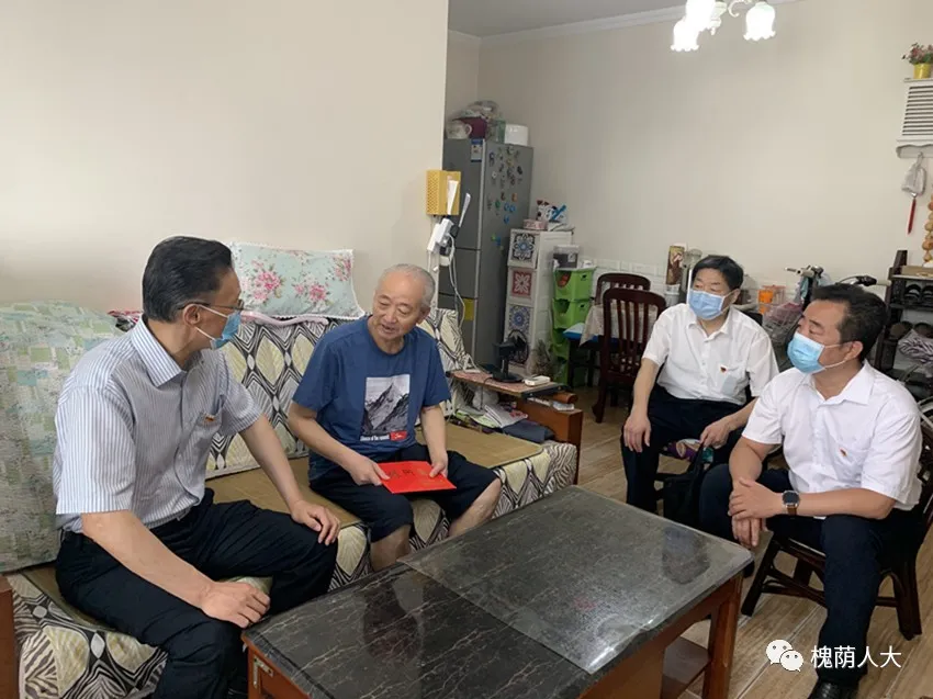 孟宪伟到中大槐树街道走访慰问生活困难党员