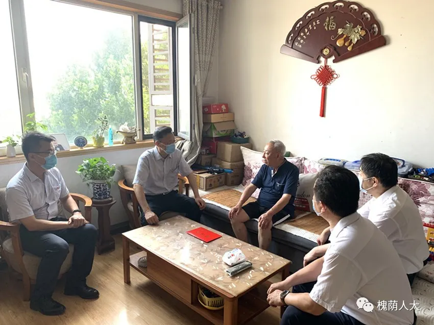 孟宪伟到中大槐树街道走访慰问生活困难党员