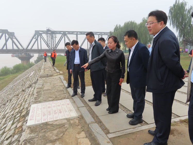 落实防汛责任,筑牢防汛堤坝,确保黄河防汛万无一失——孟宪伟主任实地察看黄河防汛工作