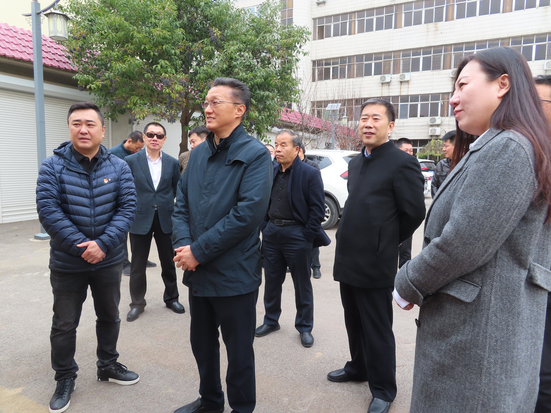 区人大常委会主任孟宪伟带队调研全区选民名单公告情况