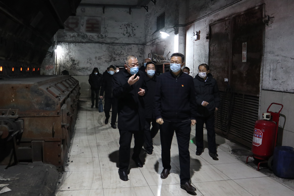区人大常委会主任孟宪伟走访调研济南市匡山热力中心