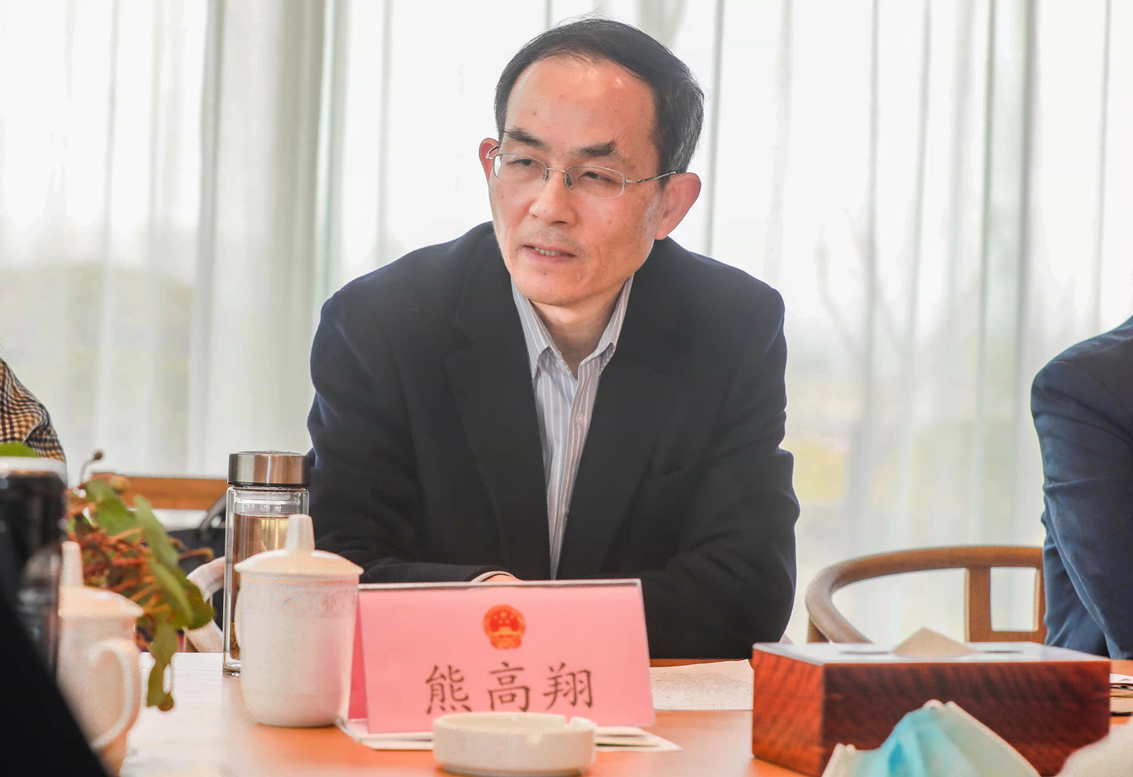 区人大常委会主任会议视察吴家堡街道重点项目和疫情防控工作