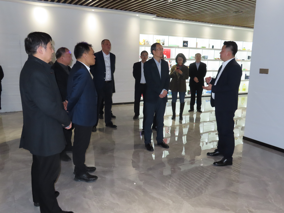 区十九届人大财政经济委员会召开第一次会议