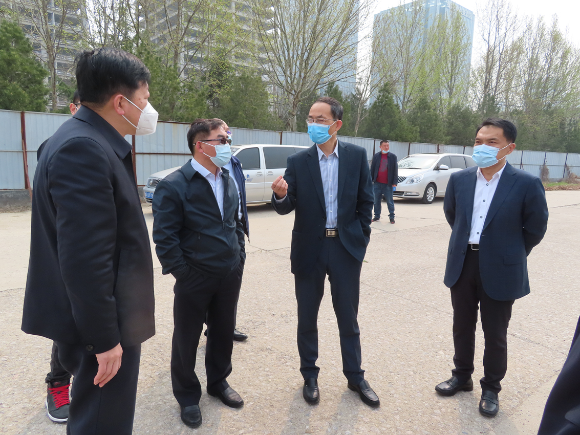 区人大常委会主任熊高翔督导高铁沿线重点项目建设