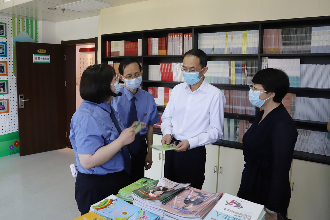 【民呼我应，代表有约】区人大常委会主任熊高翔带队到区检察院开展视察活动