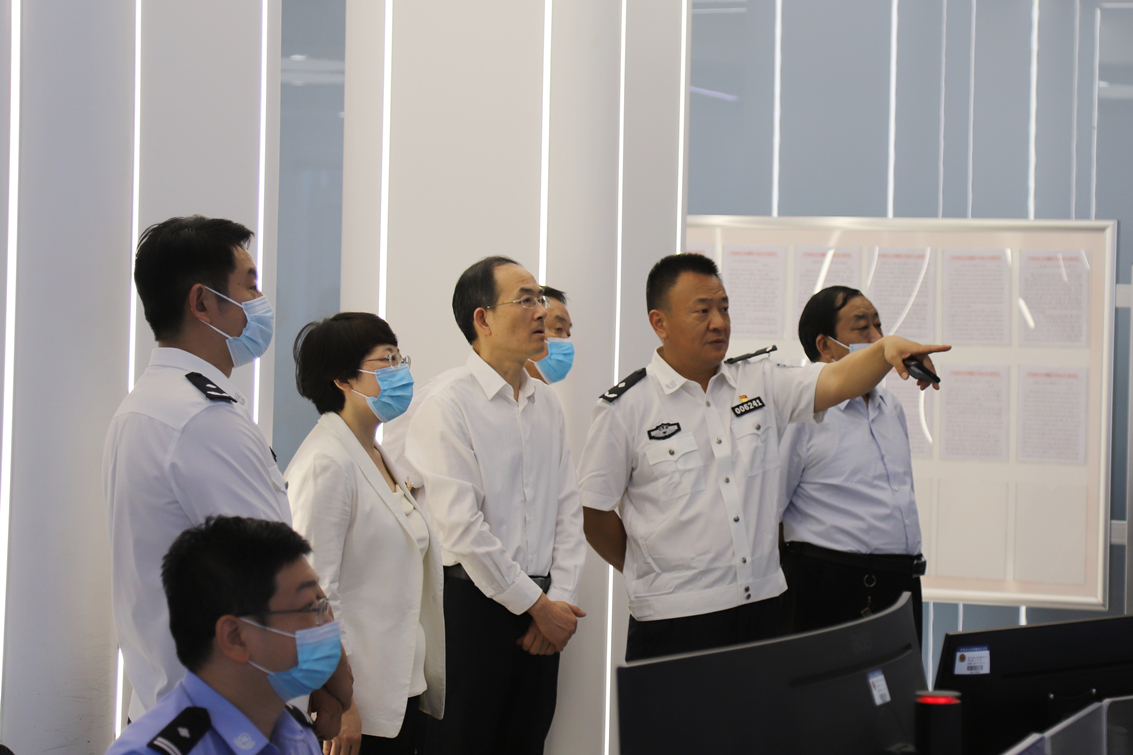 【民呼我应，代表有约】区人大常委会主任熊高翔带队调研区公安分局政法队伍教育整顿工作