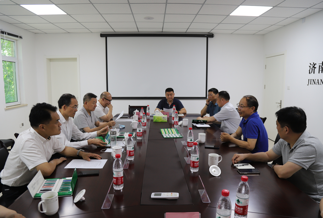 【民呼我应，代表有约】进企业听声问需，送政策纾困解难