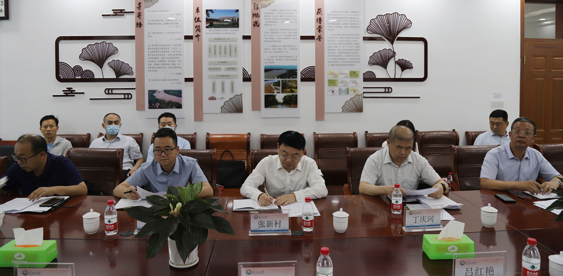 区人大常委会主任会议察看黄河防汛工作 听取全区《土地管理法》贯彻实施和防汛工作情况汇报