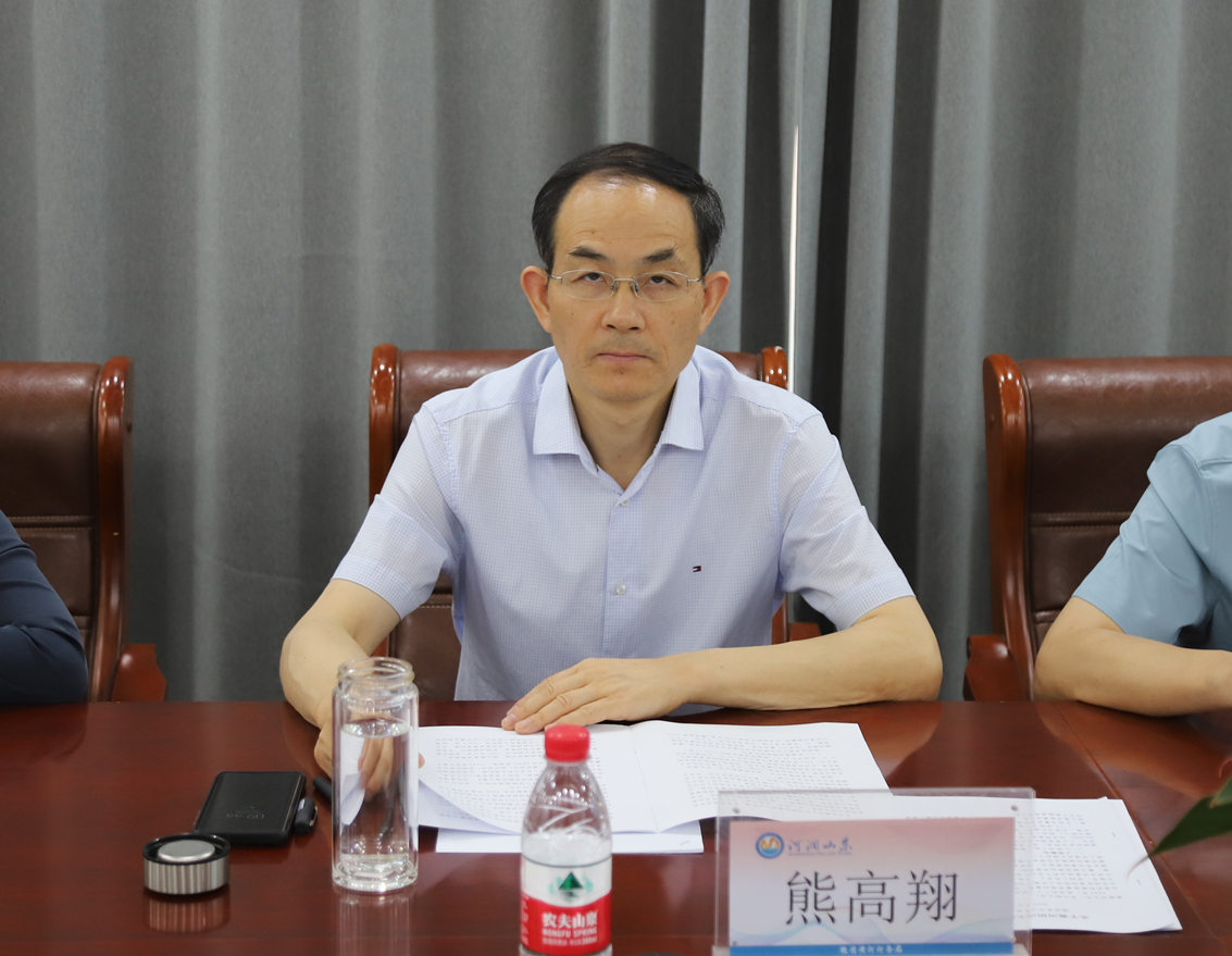 区人大常委会主任会议察看黄河防汛工作 听取全区《土地管理法》贯彻实施和防汛工作情况汇报
