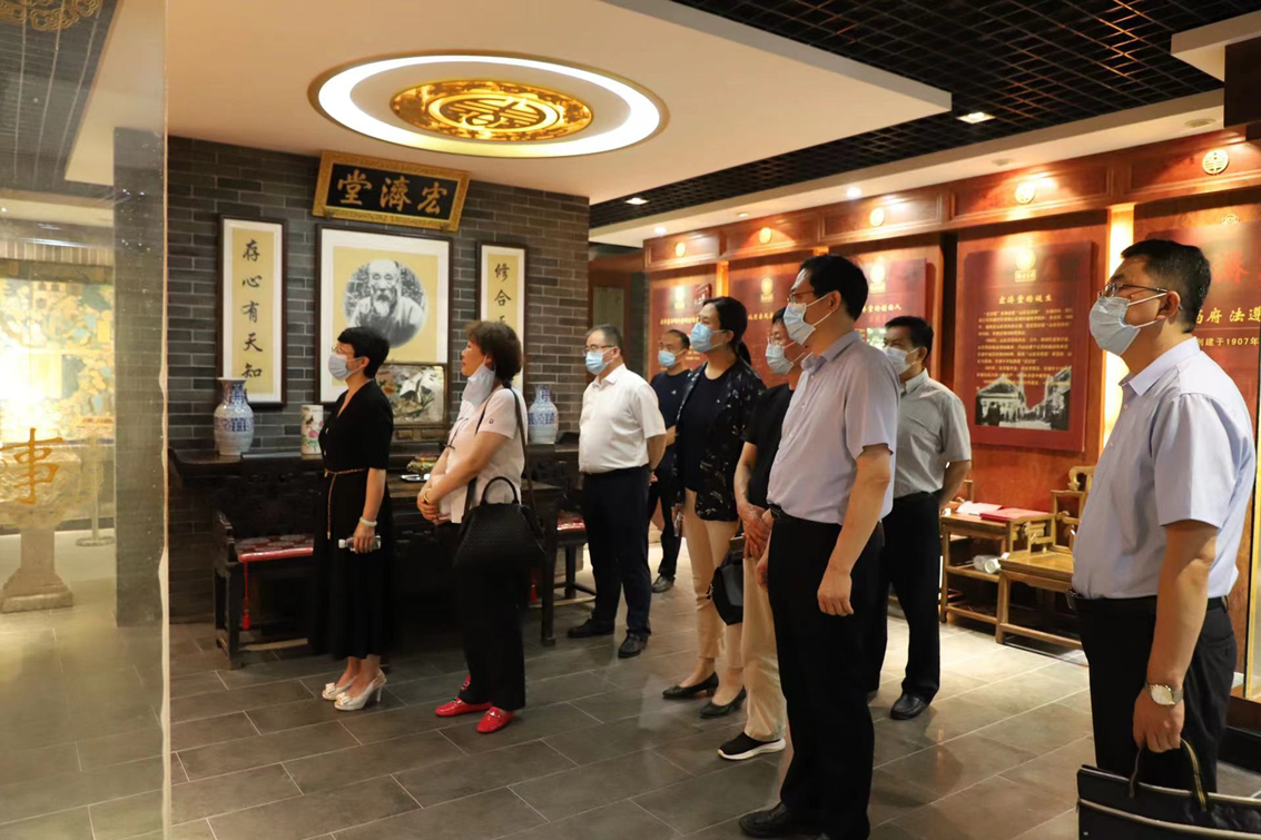 区人大常委会副主任齐敏带队到五里沟街道开展“民呼我应，代表有约”代表视察活动