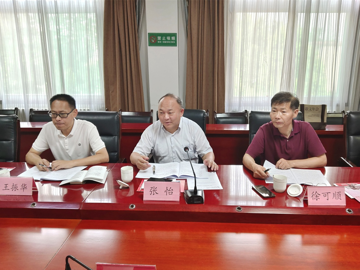 区人大教科文卫委员会调研全区老年人权益保障贯彻落实情况
