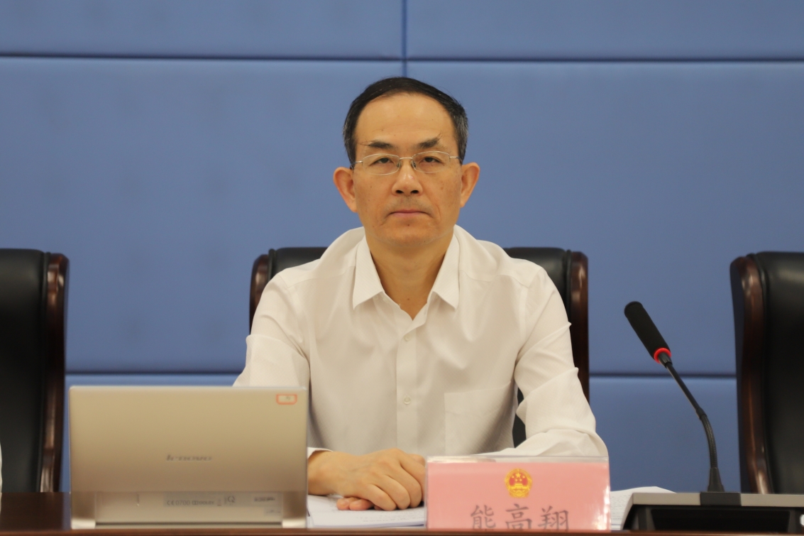 区十九届人大常委会召开第四次会议