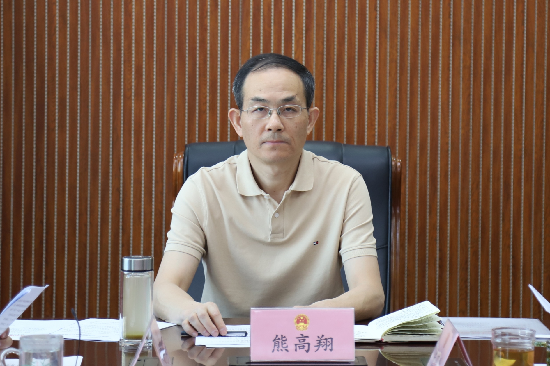 区人大常委会党组理论学习中心组进行集体学习