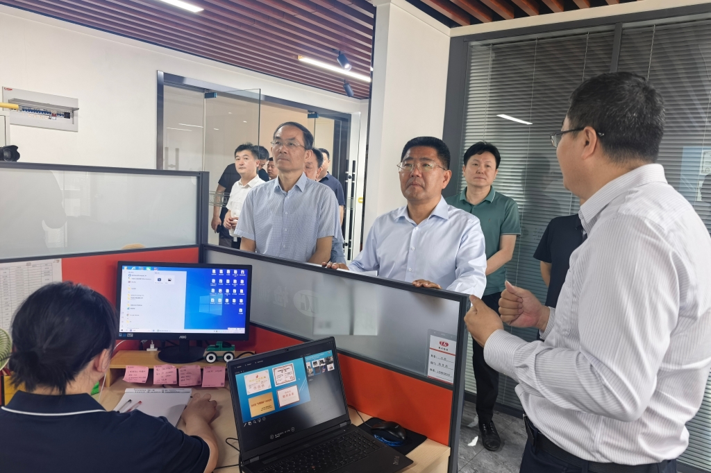 市人大常委会副主任朱玉明到槐荫区联系服务民营企业