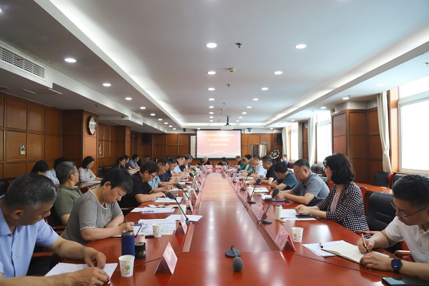 熊高翔为区人大常委会机关党员干部讲授专题党课