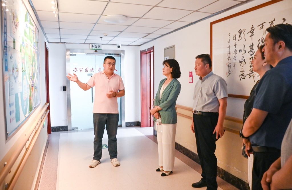 槐荫区人大常委会副主任刘莹莹开展接待代表活动