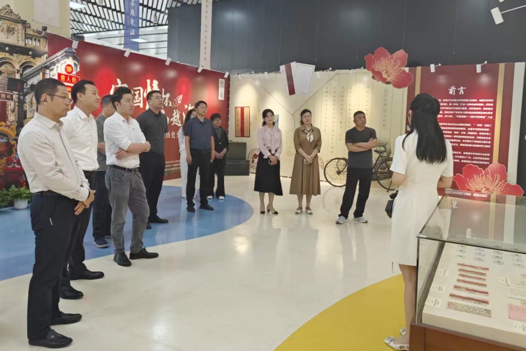 刘莹莹副主任到张庄路地区开展集中联系代表活动