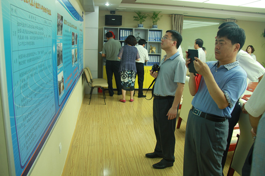 全市街道(乡镇)人大主任(主席)培训班学员到南辛庄街道参观基层人大工作